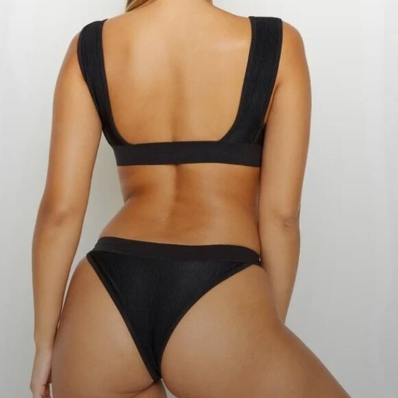 Frankies Bikinis Bathing Suit Top - Picture 2 of 6